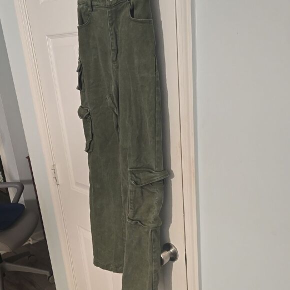 Green Cargo Pants - Picture 3 of 9